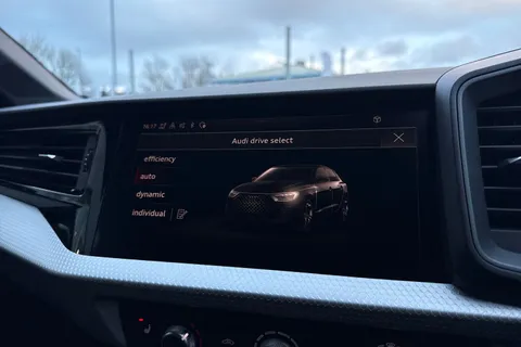 Audi A1 1.0 TFSI 30 S line Sportback S Tronic Euro 6 (s/s) 5dr Thumbnail #57