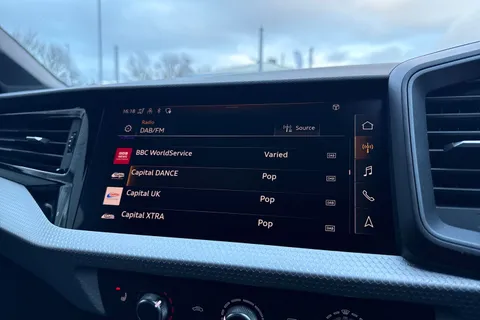 Audi A1 1.0 TFSI 30 S line Sportback S Tronic Euro 6 (s/s) 5dr Thumbnail #60