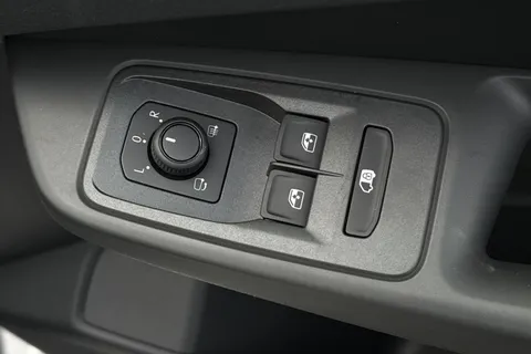 PJ75LFA Volkswagen Caddy 2.0 TDI 102PS Commerce Plus Van [Tech Pack] Thumbnail #20