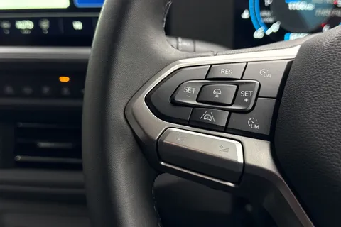 PF75BBU Volkswagen Transporter 2.0 TDI 150 Commerce Pro Van 4MOTION Auto Thumbnail #33