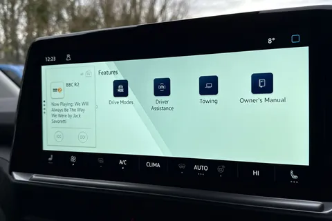 PF75BBU Volkswagen Transporter 2.0 TDI 150 Commerce Pro Van 4MOTION Auto Thumbnail #36