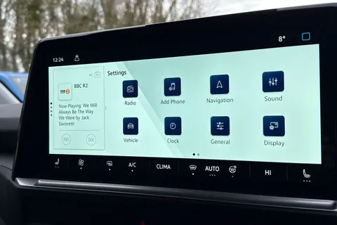 PF75BBU Volkswagen Transporter 2.0 TDI 150 Commerce Pro Van 4MOTION Auto Thumbnail #41