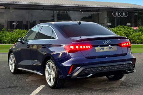  Audi A3 1.5 TFSI S line S Tronic Euro 6 (s/s) 4dr Thumbnail #3