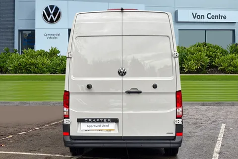 PJ75EOE Volkswagen Crafter CR35 Panel van Commerce Plus MWB 177 PS 2.0 TDI 8sp Automatic 4MOTION Thumbnail #4