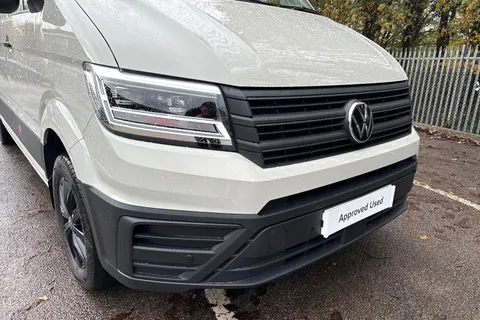 PJ75EOE Volkswagen Crafter CR35 Panel van Commerce Plus MWB 177 PS 2.0 TDI 8sp Automatic 4MOTION Thumbnail #8