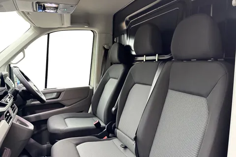 PJ75EOE Volkswagen Crafter CR35 Panel van Commerce Plus MWB 177 PS 2.0 TDI 8sp Automatic 4MOTION Thumbnail #15