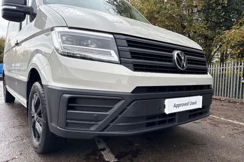 PJ75EOE Volkswagen Crafter CR35 Panel van Commerce Plus MWB 177 PS 2.0 TDI 8sp Automatic 4MOTION Thumbnail #24