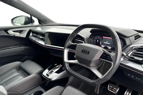 14 of 66 for Audi Q4 e-tron Q4 Sportback Black Edition 40 e-tron 150,00 kW