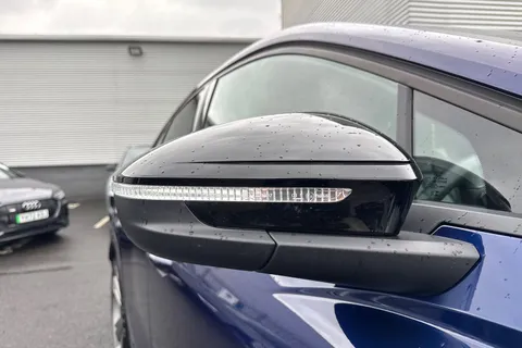 28 of 66 for Audi Q4 e-tron Q4 Sportback Black Edition 40 e-tron 150,00 kW