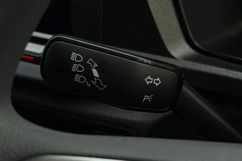 DC75MKJ Volkswagen Caddy 2.0 TDI 102PS Commerce Pro Van [Tech Pack] Thumbnail #36