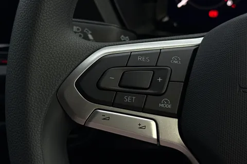 DC75MKJ Volkswagen Caddy 2.0 TDI 102PS Commerce Pro Van [Tech Pack] Thumbnail #37