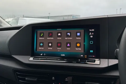 DC75MKJ Volkswagen Caddy 2.0 TDI 102PS Commerce Pro Van [Tech Pack] Thumbnail #44