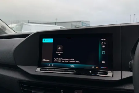 DC75MKJ Volkswagen Caddy 2.0 TDI 102PS Commerce Pro Van [Tech Pack] Thumbnail #45