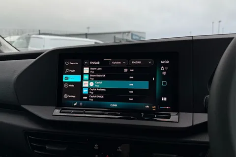 DC75MKJ Volkswagen Caddy 2.0 TDI 102PS Commerce Pro Van [Tech Pack] Thumbnail #46