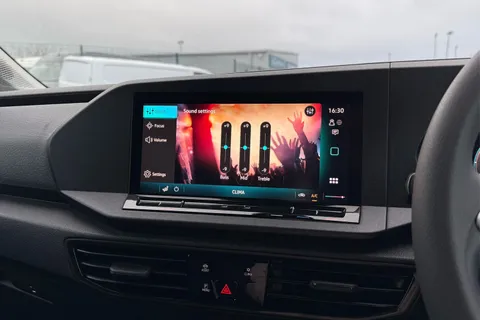 DC75MKJ Volkswagen Caddy 2.0 TDI 102PS Commerce Pro Van [Tech Pack] Thumbnail #53