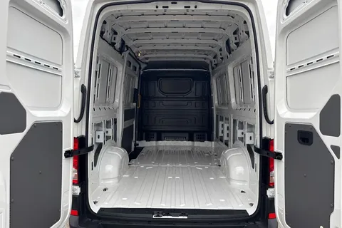 PN75MXZ Volkswagen Crafter CR35 Panel van Commerce MWB 140 PS 2.0 TDI 8sp Automatic FWD Thumbnail #6
