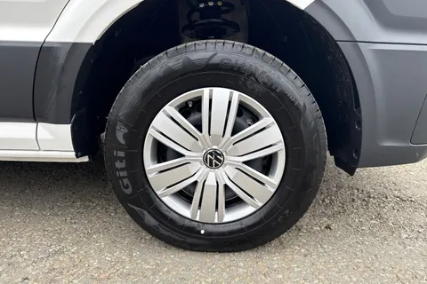 PN75MXZ Volkswagen Crafter CR35 Panel van Commerce MWB 140 PS 2.0 TDI 8sp Automatic FWD Thumbnail #9