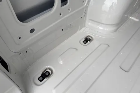 PN75MXZ Volkswagen Crafter CR35 Panel van Commerce MWB 140 PS 2.0 TDI 8sp Automatic FWD Thumbnail #29