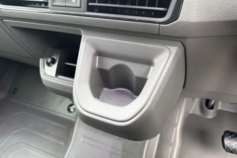 PN75MXZ Volkswagen Crafter CR35 Panel van Commerce MWB 140 PS 2.0 TDI 8sp Automatic FWD Thumbnail #35