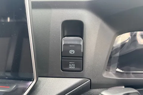 PN75MXZ Volkswagen Crafter CR35 Panel van Commerce MWB 140 PS 2.0 TDI 8sp Automatic FWD Thumbnail #37