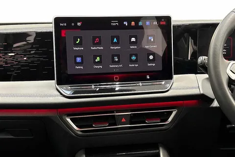 KV25NYG Volkswagen Tiguan 1.5 TSI eHybrid Elegance 5dr DSG | Area View Camera | Adaptive Cruise Contr Thumbnail #13