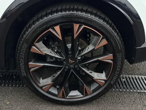 KR74UXS CUPRA Formentor 1.5 eHybrid 204 V3 5dr DSG Thumbnail #7