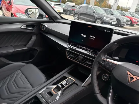 KR74UXS CUPRA Formentor 1.5 eHybrid 204 V3 5dr DSG Thumbnail #15