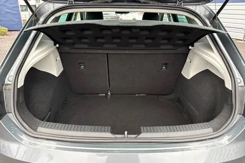 7 of 52 for SEAT Leon 1.4 TSI FR Technology Euro 6 (s/s) 5dr