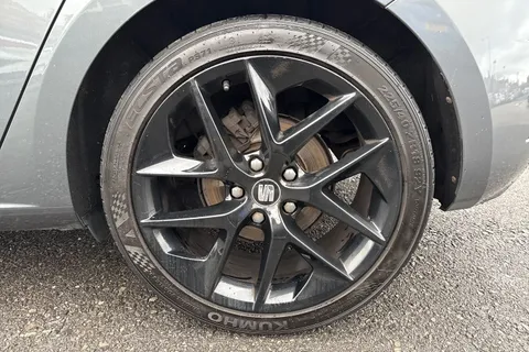 12 of 52 for SEAT Leon 1.4 TSI FR Technology Euro 6 (s/s) 5dr