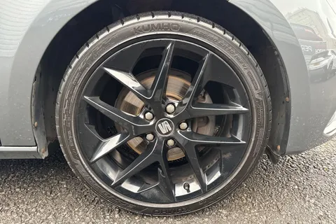 13 of 52 for SEAT Leon 1.4 TSI FR Technology Euro 6 (s/s) 5dr