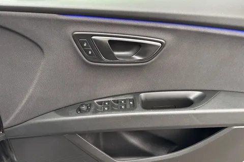 21 of 52 for SEAT Leon 1.4 TSI FR Technology Euro 6 (s/s) 5dr