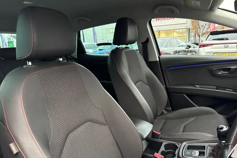 24 of 52 for SEAT Leon 1.4 TSI FR Technology Euro 6 (s/s) 5dr