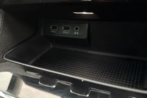 46 of 52 for SEAT Leon 1.4 TSI FR Technology Euro 6 (s/s) 5dr