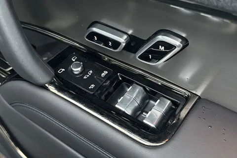 KT74XZS Land Rover Range Rover Sport 3.0 D300 Dynamic SE 5dr Thumbnail #27