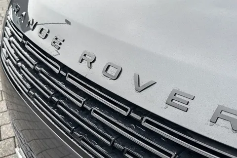 KT74XZS Land Rover Range Rover Sport 3.0 D300 Dynamic SE 5dr Thumbnail #32