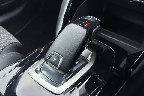 PE20LTY PEUGEOT 208 1.2 PureTech GT Line EAT Euro 6 (s/s) 5dr Thumbnail #24