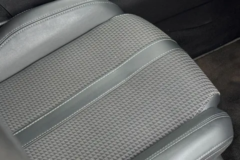 PE20LTY PEUGEOT 208 1.2 PureTech GT Line EAT Euro 6 (s/s) 5dr Thumbnail #34