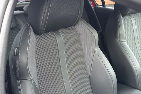 PE20LTY PEUGEOT 208 1.2 PureTech GT Line EAT Euro 6 (s/s) 5dr Thumbnail #35