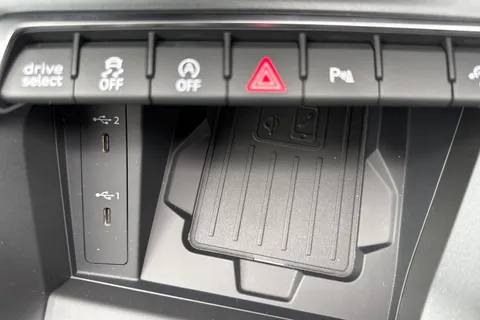 53 of 65 for Audi Q3 2.0 TDI 35 S line S Tronic Euro 6 (s/s) 5dr