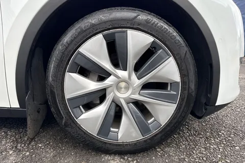 MA72RKZ Tesla Model Y (Dual Motor) Long Range Auto 4WDE 5dr Thumbnail #13