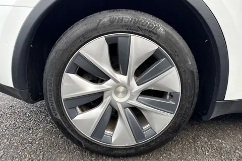 MA72RKZ Tesla Model Y (Dual Motor) Long Range Auto 4WDE 5dr Thumbnail #14