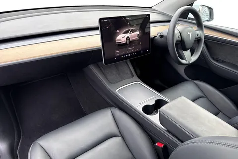 MA72RKZ Tesla Model Y (Dual Motor) Long Range Auto 4WDE 5dr Thumbnail #16