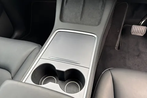 MA72RKZ Tesla Model Y (Dual Motor) Long Range Auto 4WDE 5dr Thumbnail #24