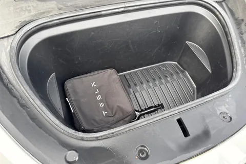 MA72RKZ Tesla Model Y (Dual Motor) Long Range Auto 4WDE 5dr Thumbnail #40