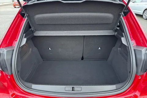 DF72OGD PEUGEOT 208 1.2 PureTech GT EAT Euro 6 (s/s) 5dr Thumbnail #8