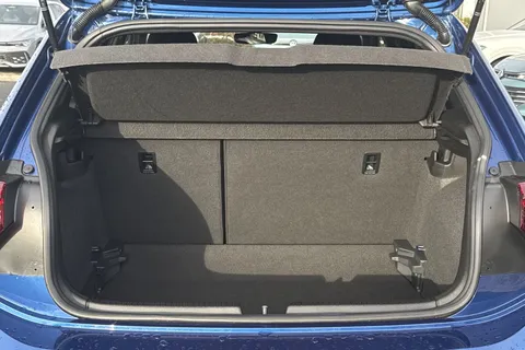 KS25MWF Volkswagen Polo 1.0 TSI 115 R-Line 5dr DSG **HEATED SEATS** Thumbnail #7