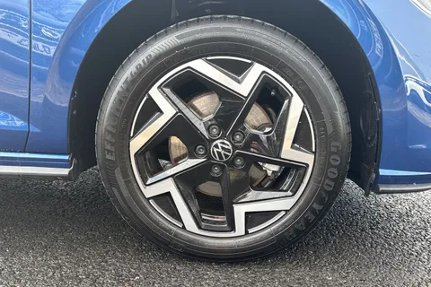 KS25MWF Volkswagen Polo 1.0 TSI 115 R-Line 5dr DSG **HEATED SEATS** Thumbnail #11