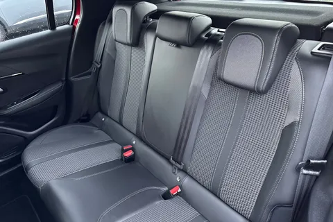 DF72OGD PEUGEOT 208 1.2 PureTech GT EAT Euro 6 (s/s) 5dr Thumbnail #20