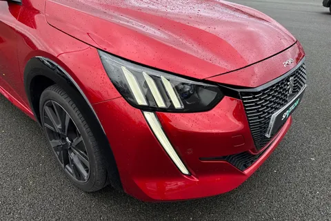 DF72OGD PEUGEOT 208 1.2 PureTech GT EAT Euro 6 (s/s) 5dr Thumbnail #26