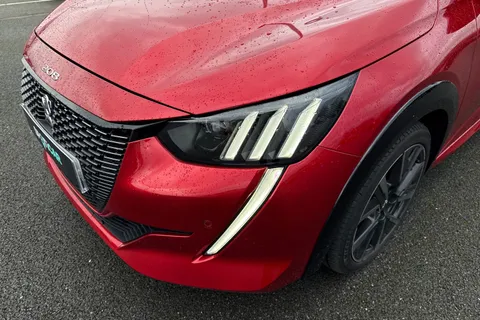 DF72OGD PEUGEOT 208 1.2 PureTech GT EAT Euro 6 (s/s) 5dr Thumbnail #27